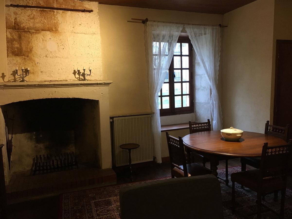 Au Pied Du Chateau Bourdeilles Exterior photo